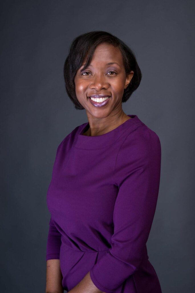 Display Minister Antonia Thomas